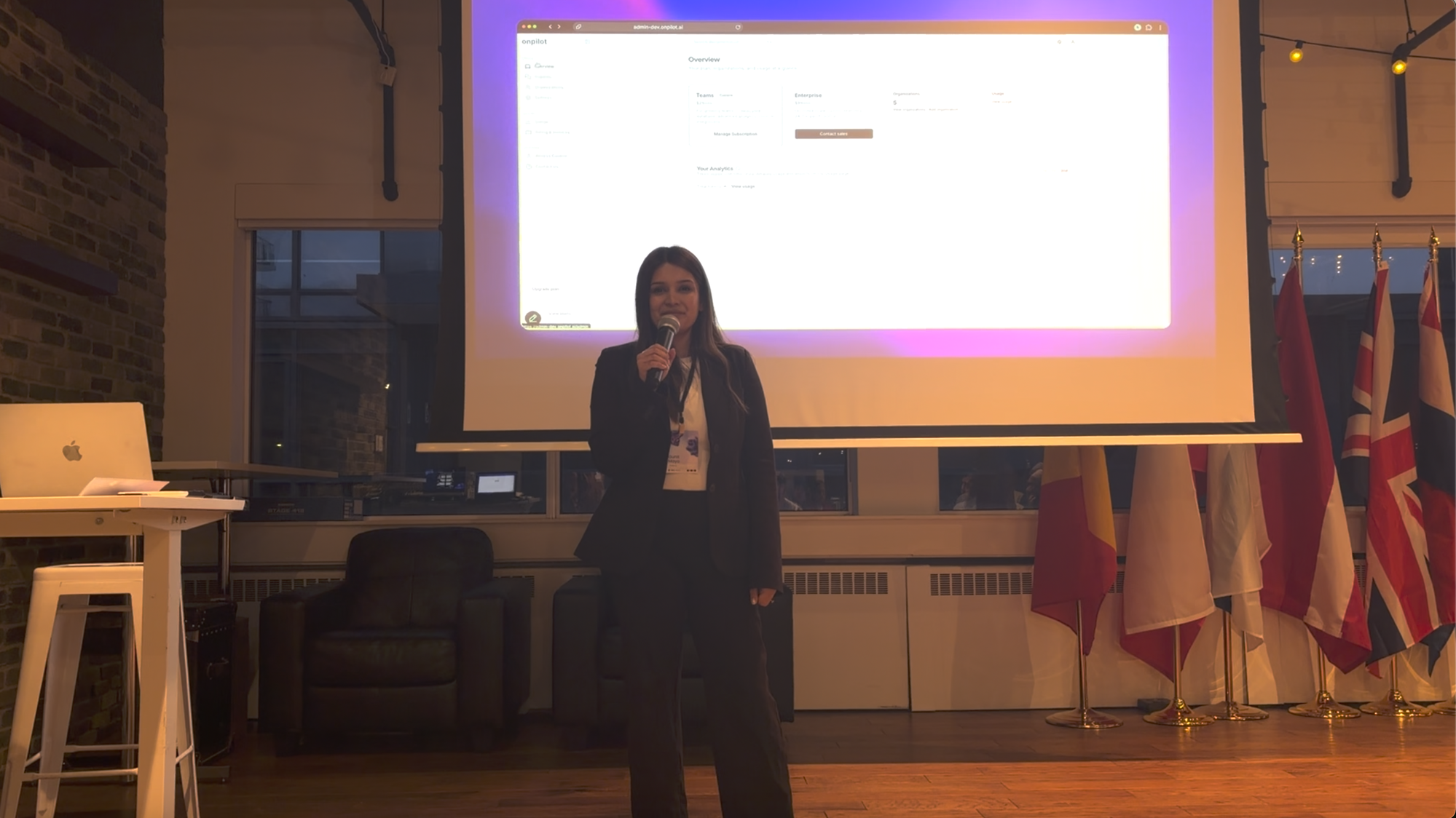 Live demo of Onpilot CRM contacts with AI agent panel
